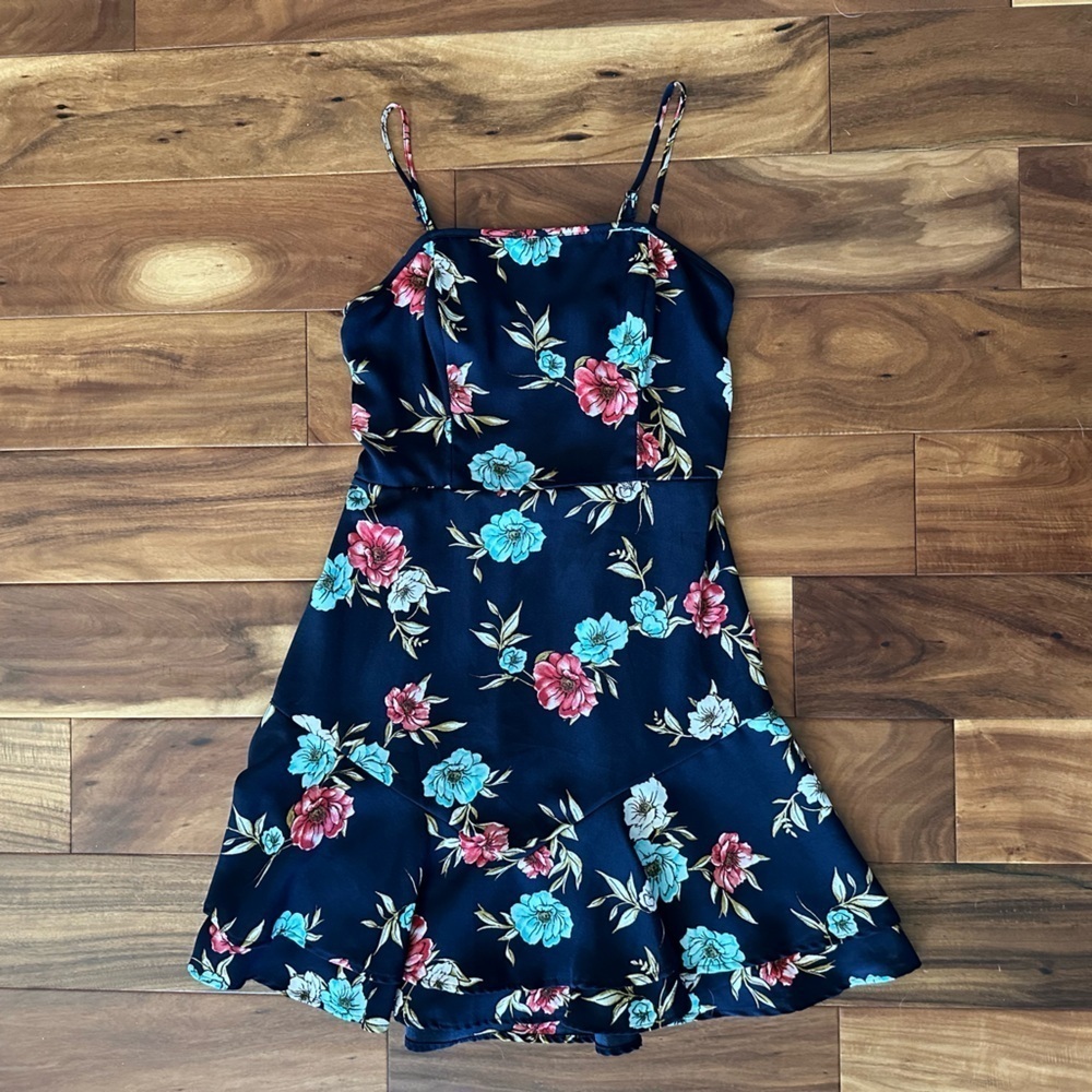 Xhilaration Navy Floral Flirty Dress size Small - Picture 1 of 4
